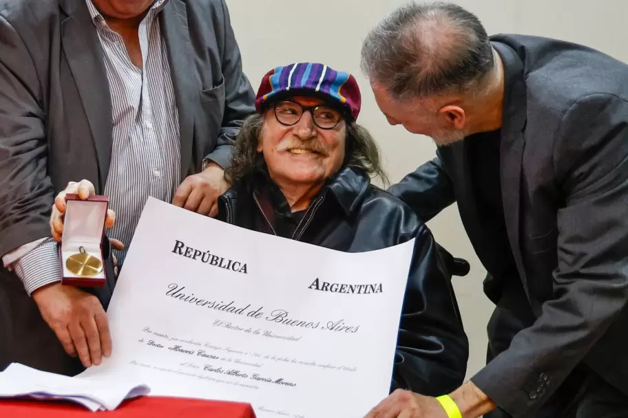 Charly Garca fue nombrado Doctor Honoris Causa por la Universidad de Buenos Aires (UBA) en agosto de 2025