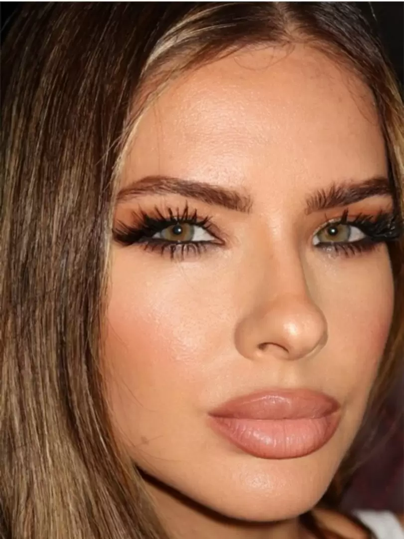 La China Suárez compartió una foto en primer plano y no soportó las criticas