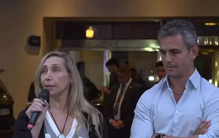 Karina Milei junto a Martn Menem desde el bnker de La Libertad Avanza.