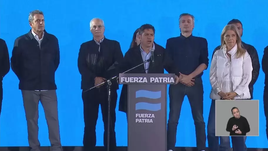 Kicillof reconoció la derrota en Buenos Aires y advirtió: "El futuro no es de Milei, el futuro es del pueblo"