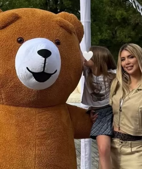 Wanda Nara junto a Isabella