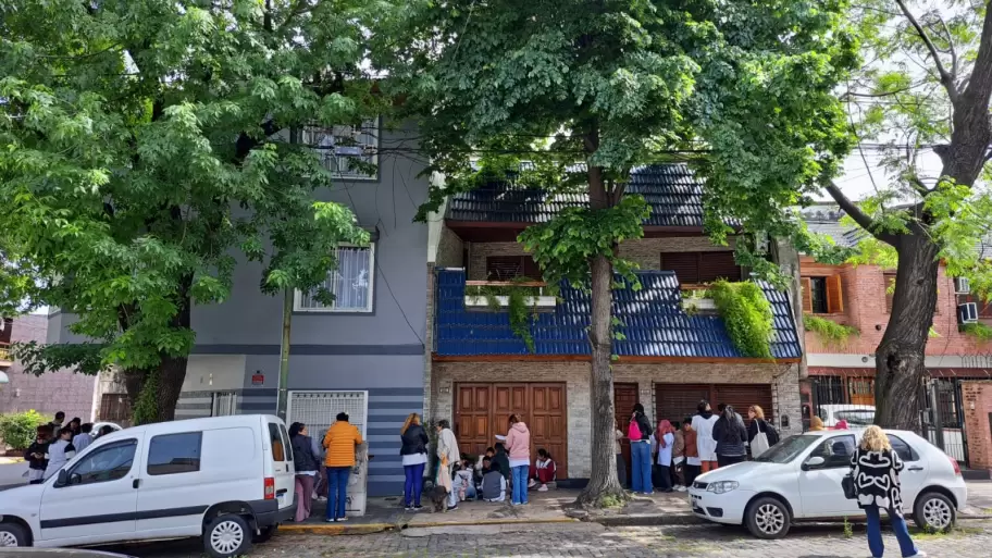 El fuego comenz en la planta baja de un taller de la calle La Rioja