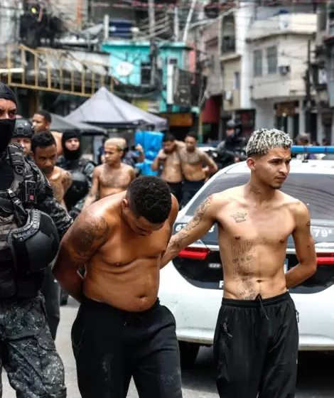 El operativo dej un saldo devastador: 64 muertos, 81 detenidos, 42 fusiles incautados y ms de 200.000 personas afectadas