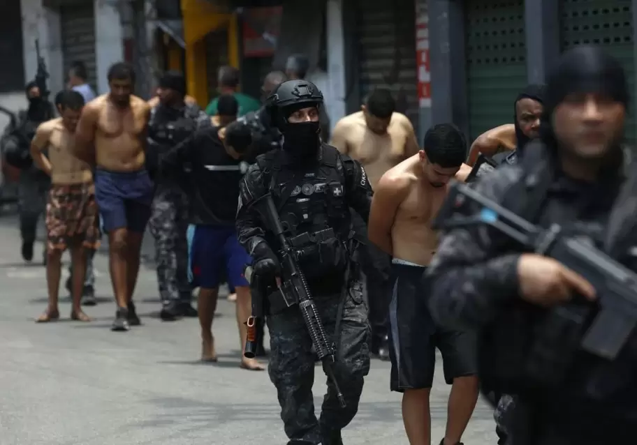 El operativo dejó un saldo devastador: 64 muertos, 81 detenidos, 42 fusiles incautados y más de 200.000 personas afectadas