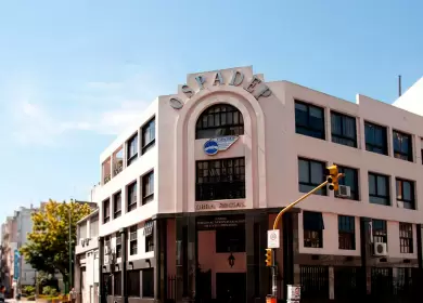 El edificio central de la Obra Social del Personal de Aeronavegaci�n de Entes Privados (OSPADEP).