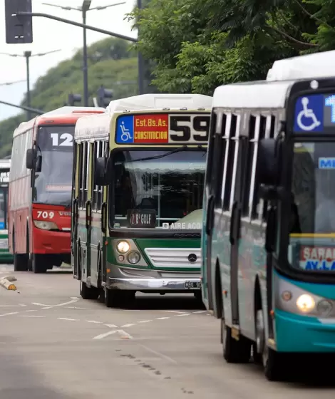 Noviembre llega con aumentos en los colectivos tambin