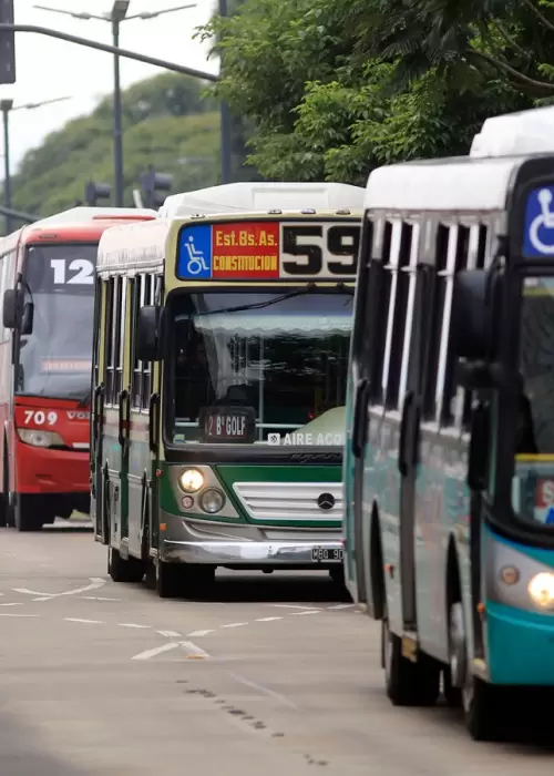 Noviembre llega con aumentos en los colectivos tambin