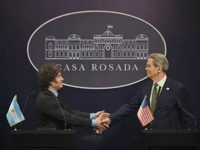 Scott Bessent y Javier Milei