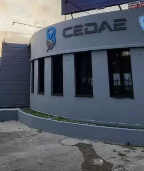 Un nio de ocho aos sufri muerte cerebral tras caerle un arco de handball durante un entrenamiento