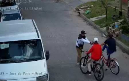 Un joven asesin de dos disparos a su amigo mientras andaban en bicicleta