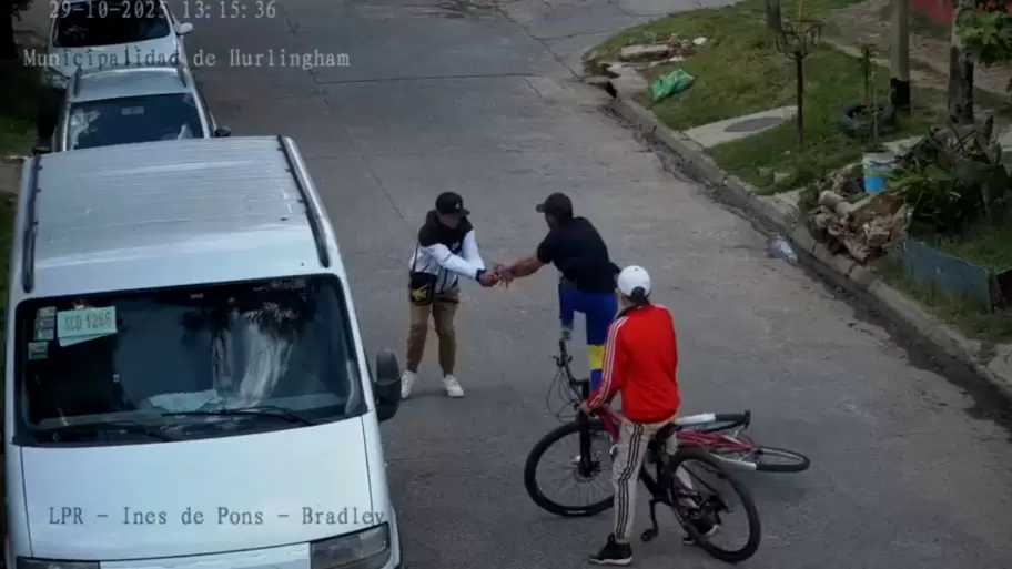 Un joven asesinó de dos disparos a su amigo mientras andaban en bicicleta
