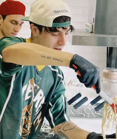 Rusherking se meti en la cocina: abri un restaurante