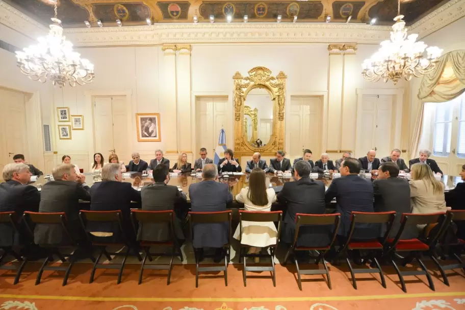Reunión con 20 gobernadores y exclusiones políticas en la Casa Rosada