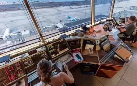 El paro ser� de controladores a�reos