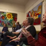 Aumenta la esperanza de vida y cae la natalidad: la nueva revolución demográfica nacional