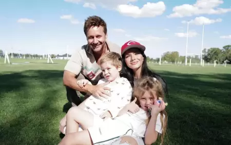 Benjamn Vicua, la China Surez y sus hijos