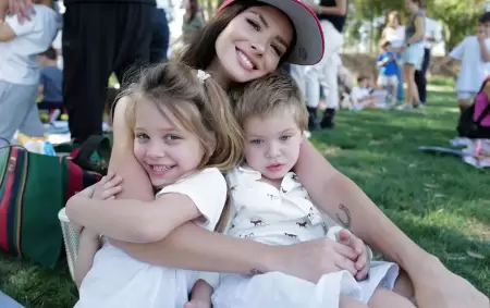 �China Su�rez y sus hijos