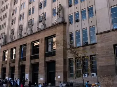 Muri un joven en Facultad de Medicina y la Justicia busca saber qu pas