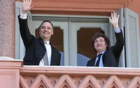 Manuel Adorni y Javier Milei