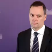 Manuel Adorni y el arte de la contradiccin sobre las candidaturas testimoniales: