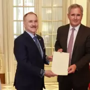 Peter Lamelas asume como embajador de EE.UU. en Argentina: alineación ideológica y entreguismo político