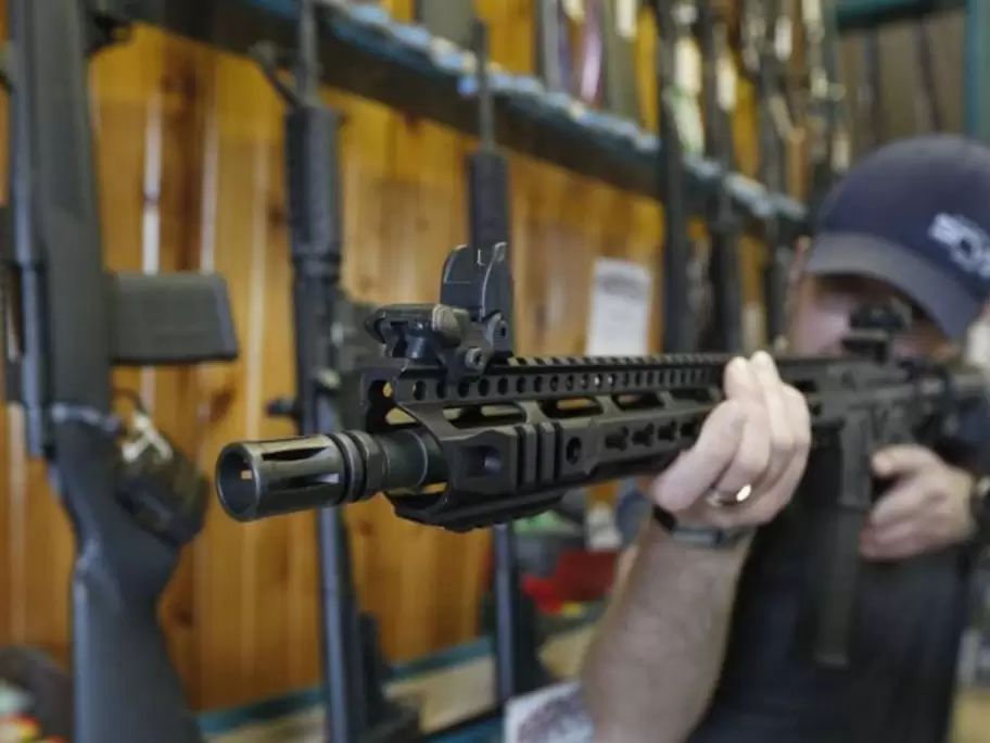 El Gobierno oficializó un nuevo régimen que permite a usuarios civiles acceder a fusiles semiautomáticos de calibre militar.