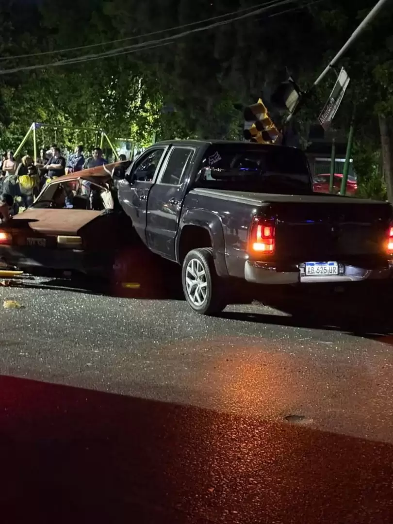 As qued el Renault 12 despus de la embestida de Michael Jean Carballo