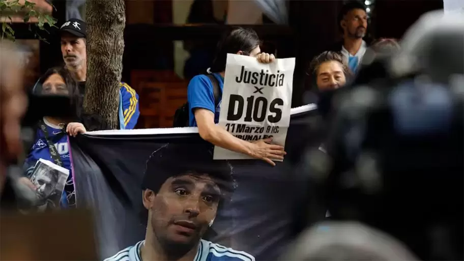 Piden justicia para esclarecer la muerte de Diego Maradona