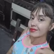 Rastros de sangre, marcas en el cuello y un golpe en el rostro: hallaron a una joven de 18 años asesinada en un descampado