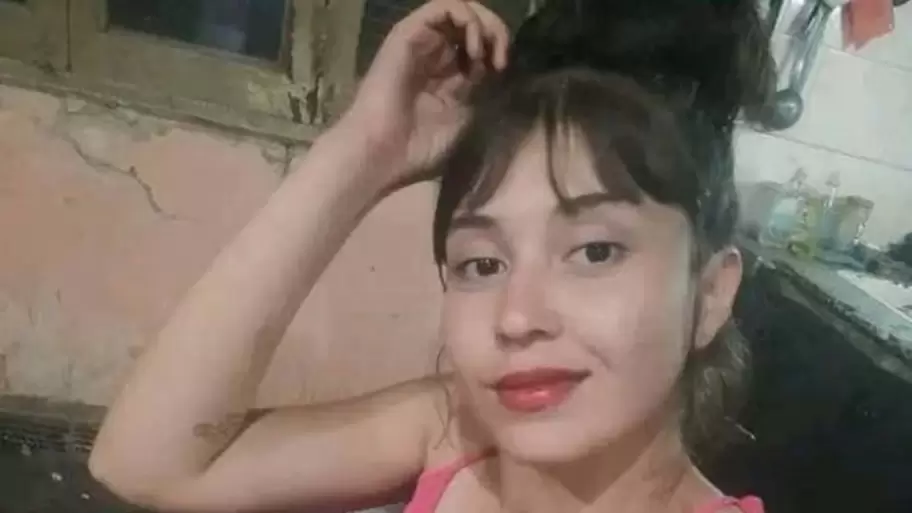 El cuerpo de Emilse Camila Barrera fue hallado en un descampado, con signos de violencia.