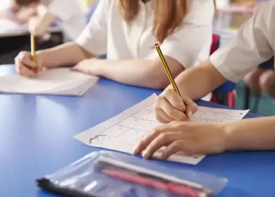 Milei desregula las cuotas de los colegios privados