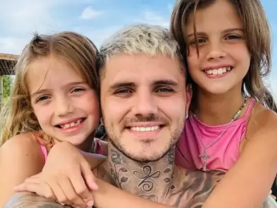 Mauro Icardi y sus hijas