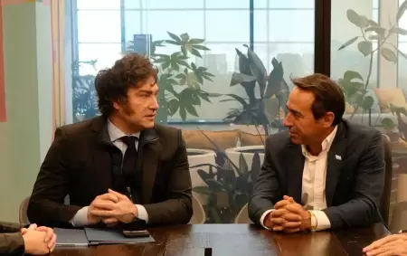 Javier Milei y Marcos Galpern en las oficinas porteas de Mercado Libre.