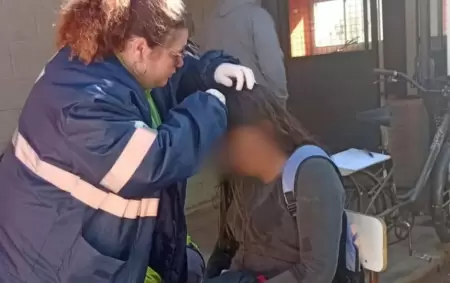 Una madre entr a la Escuela 16 de Junn y golpe a una estudiante con una cadena