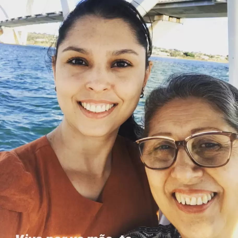 María Vilma das Dores Cascalho da Silva Bosco y su hija Carolina