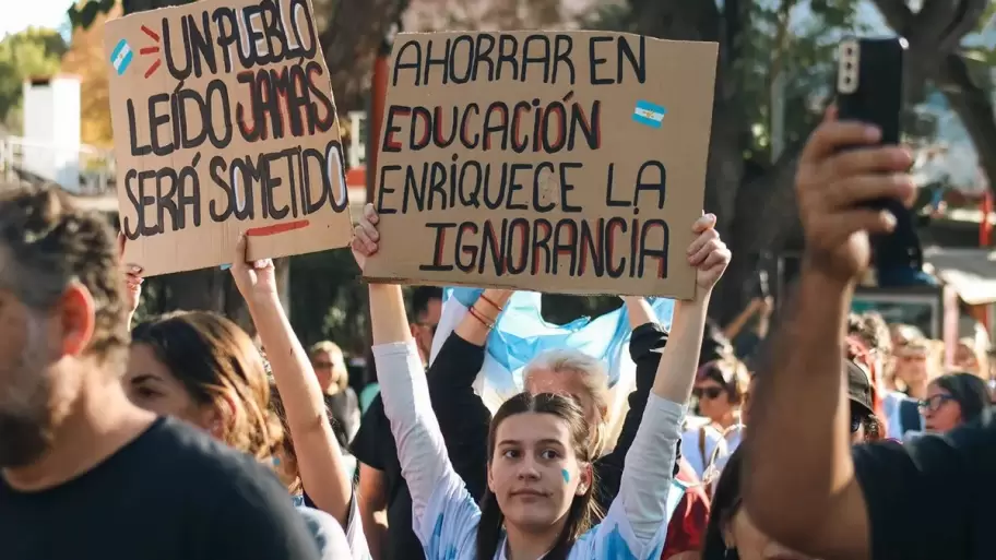 Ahorrar en educacin enriquece la ignorancia