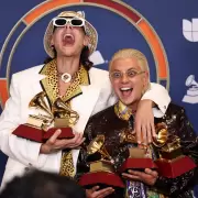 Catriel & Paco Amoroso coronaron en los Latin Grammy 2025: chape furioso y pilcha Versace para celebrar