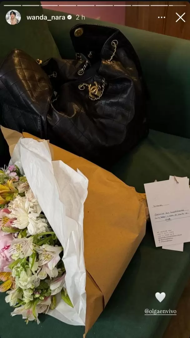 Para la China que lo mira por Instagram: Wanda Nara presumió el regalo de Olga