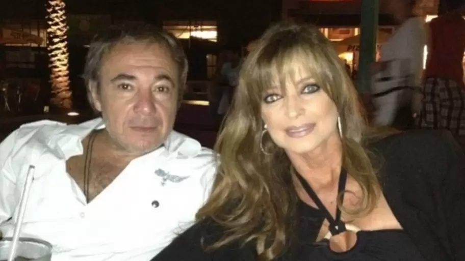 Alejandro Arellano y Adriana Salgueiro.