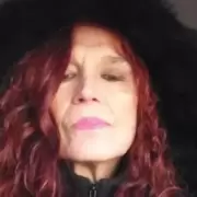 Una escena desordenada, sin puertas forzadas y un solo objeto robado: nueva autopsia para esclarecer el crimen de la psiquiatra