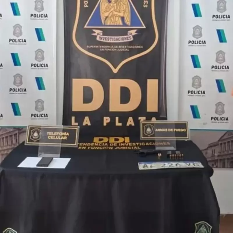 En la detención secuestraron su arma y una patenta adulterada