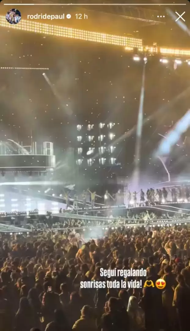 La dedicatoria de Rodrigo De Paul a Tini Stoessel en pleno show