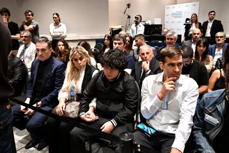 Verónica Ojeda, Dieguito Fernando y Mario Baudry presenciaron la lectura del veredicto en contra de la ahora ex jueza Makintach.
