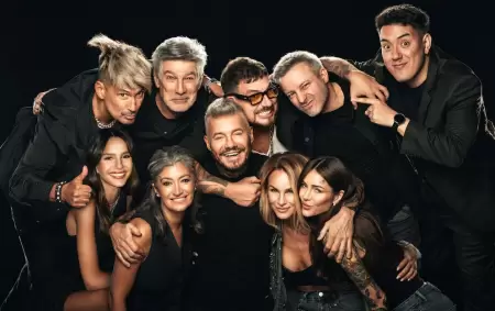 Marcelo Tinelli y el equipo de "Estamos de Paso"