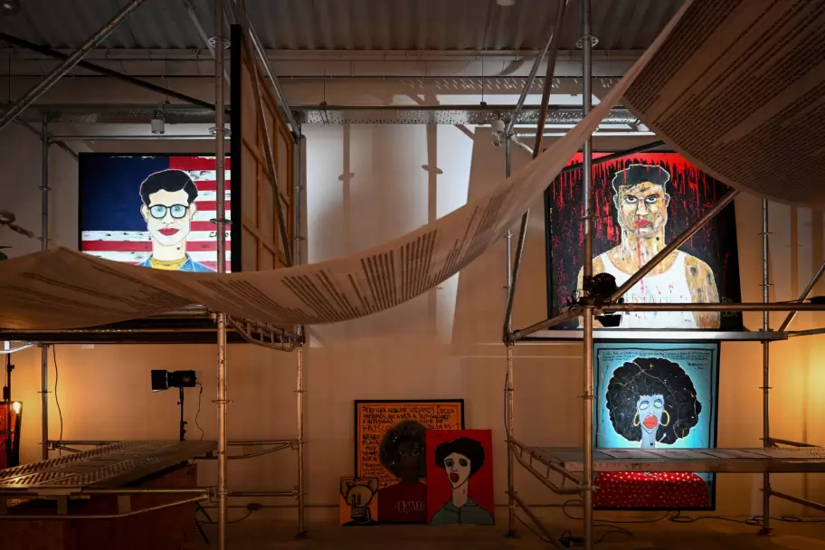 "Para m� es muy importante pasar una l�nea, una cosa es pintar y otra es colgar los cuadros y mostrarlos", sostuvo "Corcho".