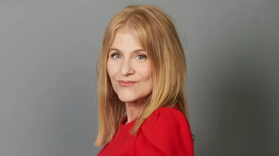 Emilia Mazer tiene una trayectoria destacada tanto en teatro, como en cine y televisión.