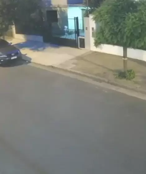 Una mujer muri y su pareja est grave tras ser embestidos por delincuentes que huan en autos robados