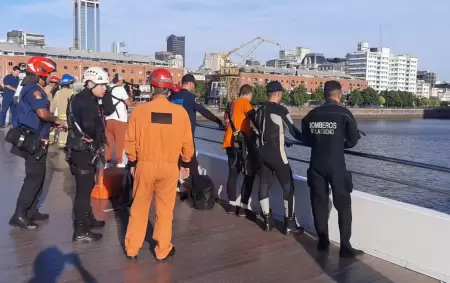 Un hombre se arroj� desde el Puente de la Mujer