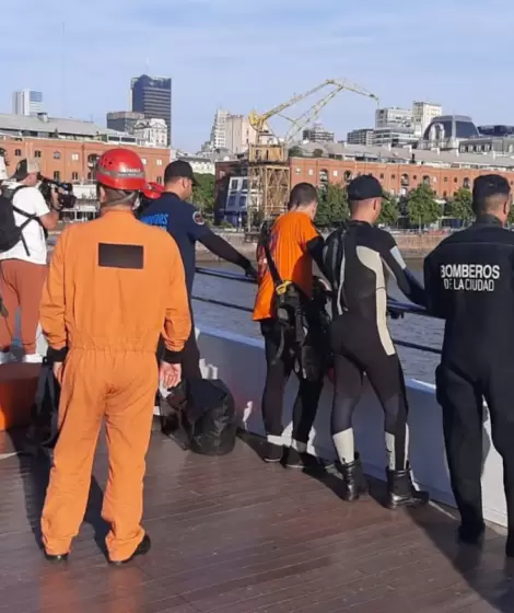 Un hombre se arroj desde el Puente de la Mujer