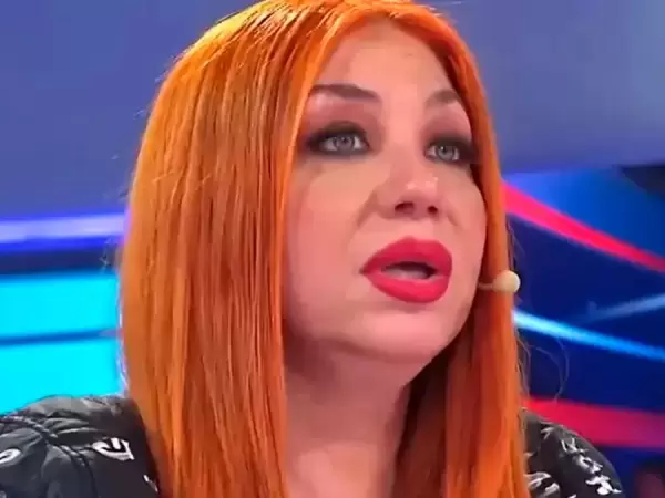 Lowrdez Fern�ndez se quebr� y luego se ri� de los ataques de otras mujeres.